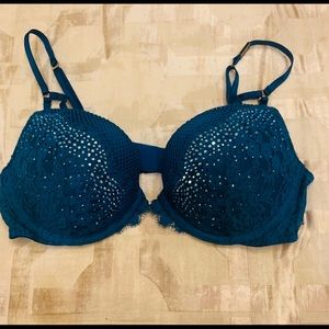 NWT Victoria Secret embellished push up bra